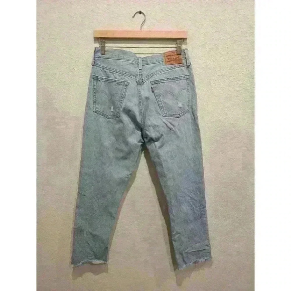 Vintage Levi's. Lightwash 501 Waist:15 "Rise: 11 "Inseam: 25 "Outseam: 37"Cuf - Picture 3 of 5